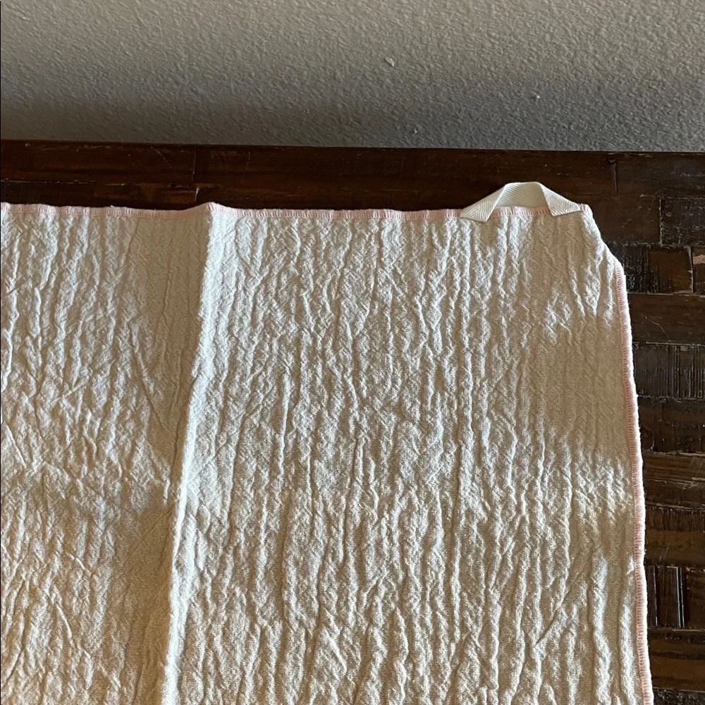 Hearth & Hand Cream Towel with Pink Trim - Picture 3 of 10